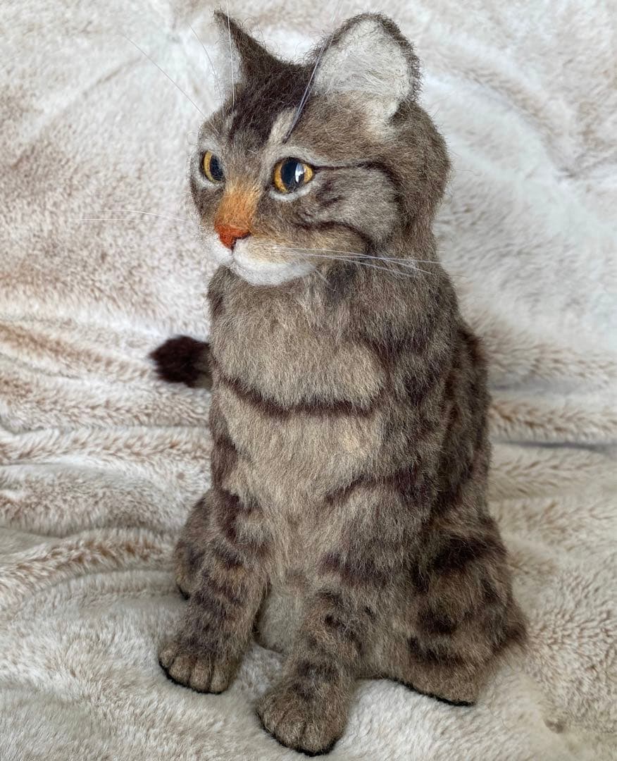 羊毛フェルト 猫 キジトラ／リアル表現 ハンドメイド作品 一点物／ねこ／cat