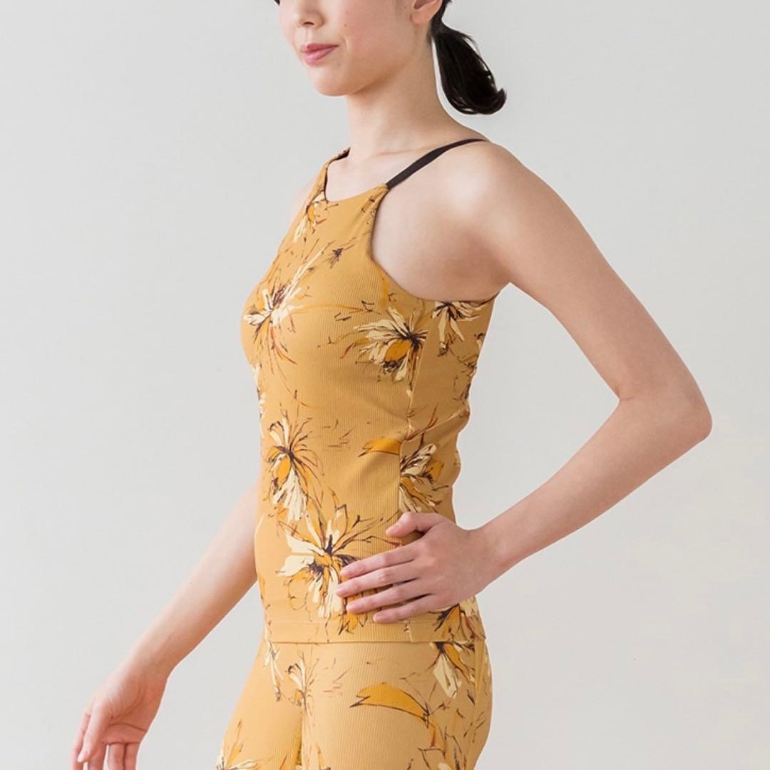 新品未開封　SUKALA リブBigフラワープリントタンクトップ　ヨガウェア　M