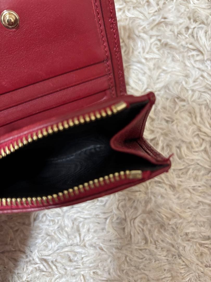 【美品】GUCCI 二つ折り財布 赤
