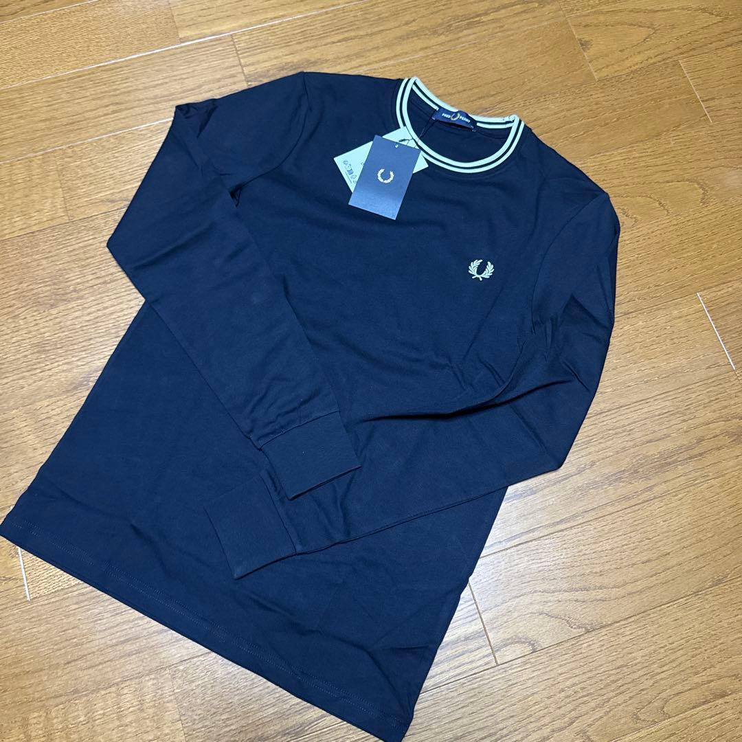 新品未使用　フレッドペリー　ロンT
