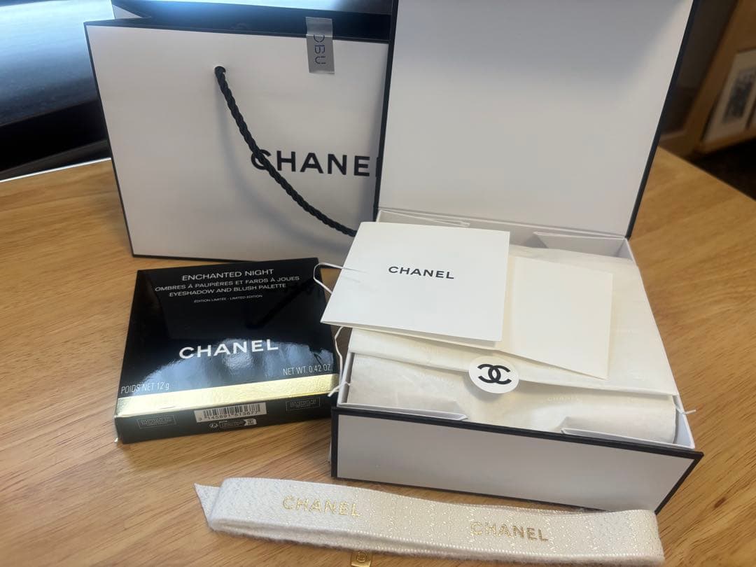 CHANEL ENCHANTED NIGHT アイシャドウパレット