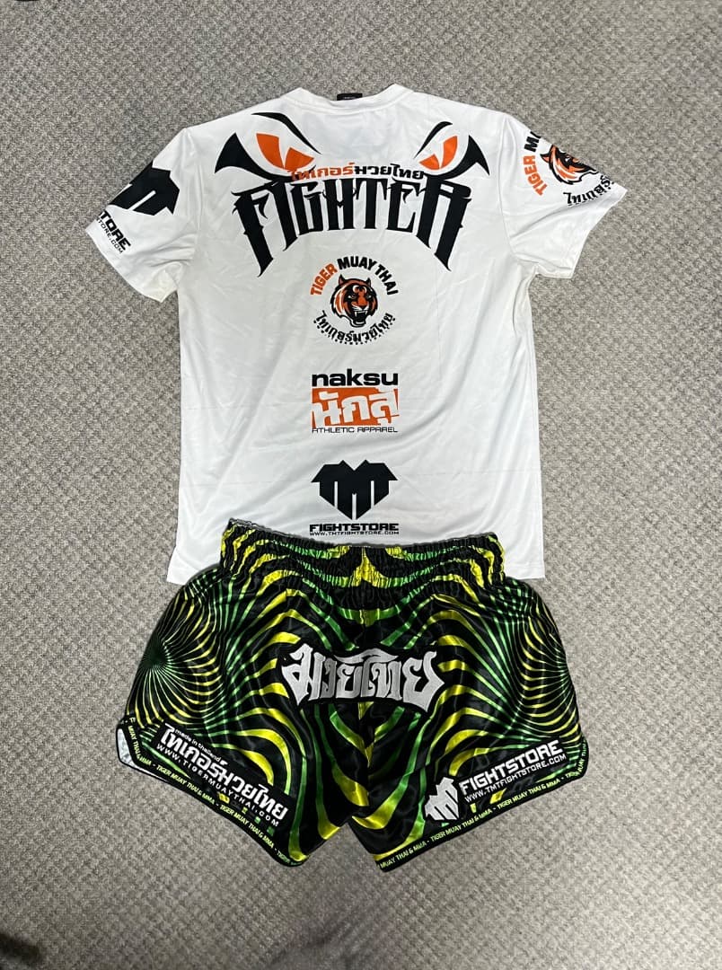 ムエタイ&キックボクシング　TIGER MUAY THAI　Tシャツ＆パンツ