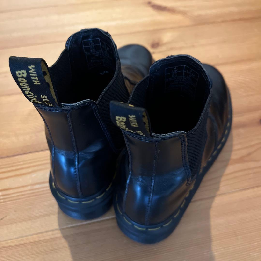 Dr. Martens チェルシーブーツ
