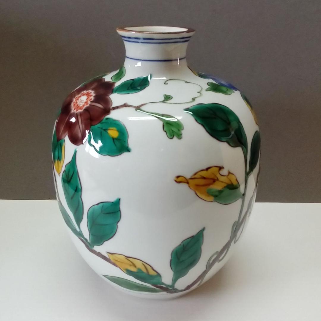 九谷焼　小壺「色絵鉄線花」三ツ井為吉作
