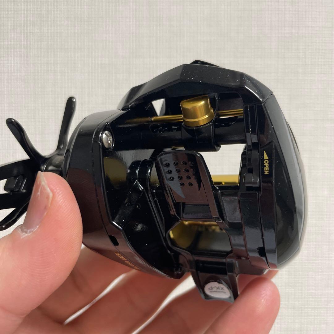 17バスワンXT150　ベイトリール　バスライズ　メタニウム　アンタレス