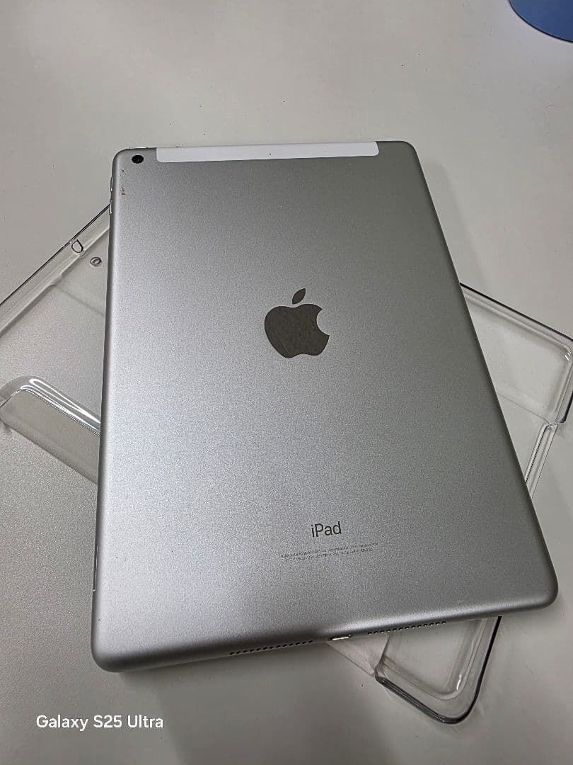 iPad第6世代32GB「美品」茄子