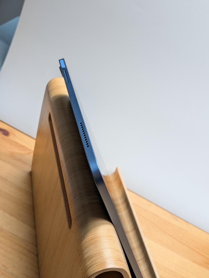 超美品 iPad Air 第5世代 64GB Wi-Fi 付属品 完備おまけ付き