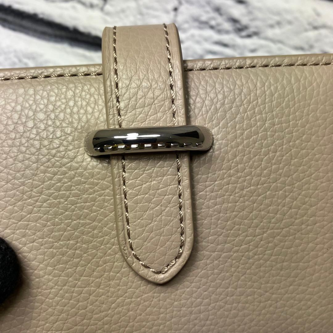 ほぼ新品✨VASIC ヴァジック シボ革 レザー グレージュ 二つ折り財布