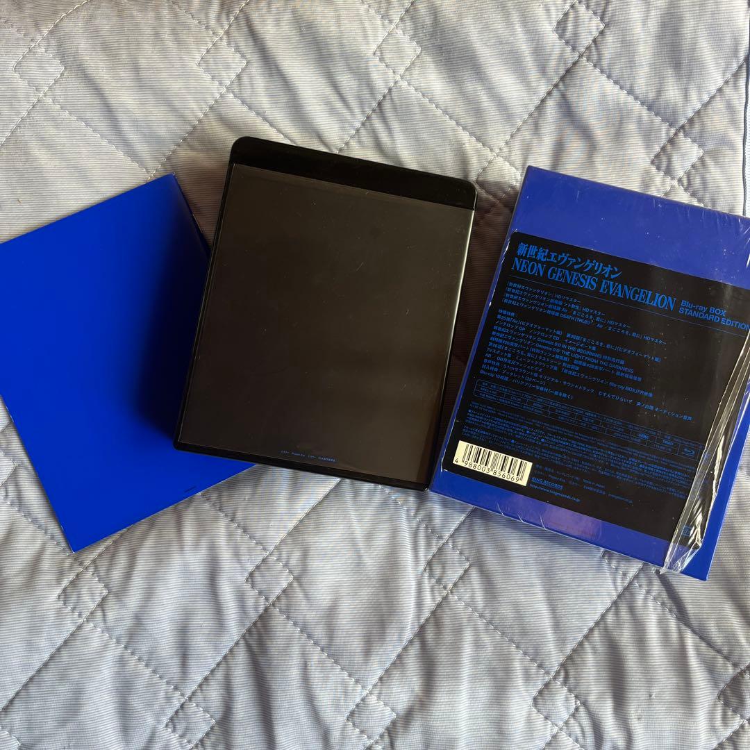 新世紀エヴァンゲリオン Blu-ray BOX STANDARD EDITIO…