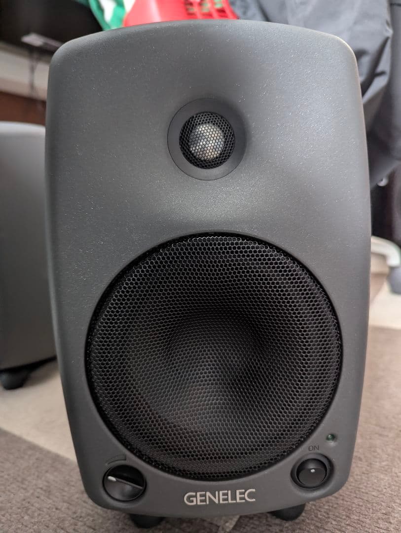 お買い得 GENELEC 8030A ペア モニタースピーカー 連番