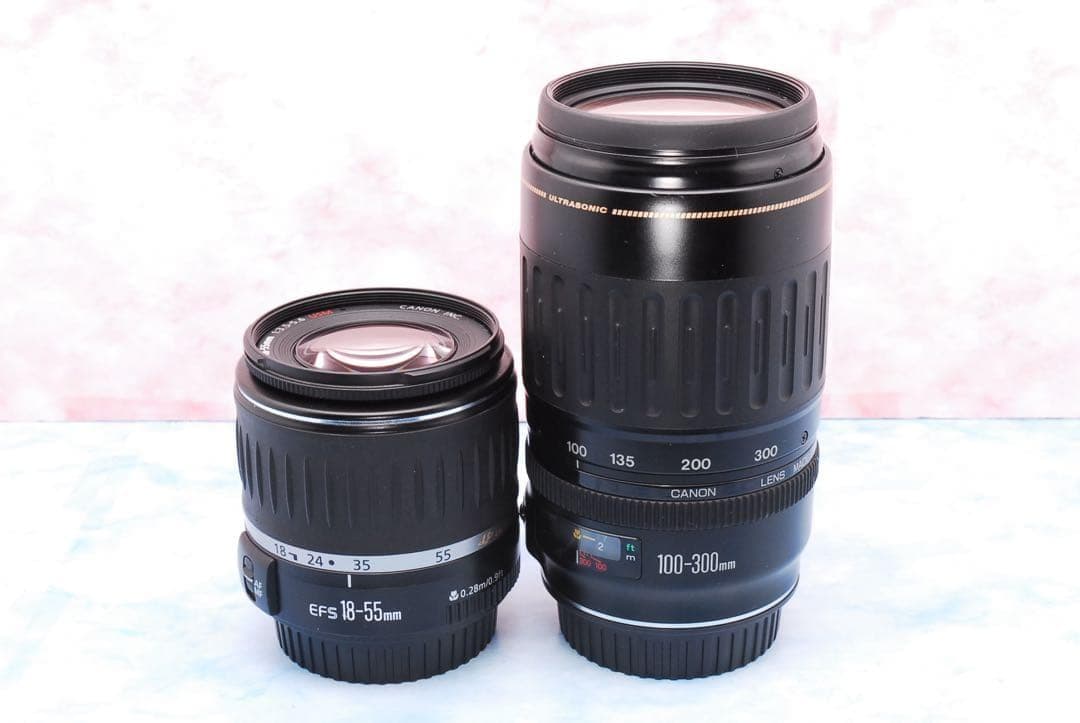 Canon EOS Kiss X10☆一眼レフカメラ☆超望遠レンズ付Wレンズ