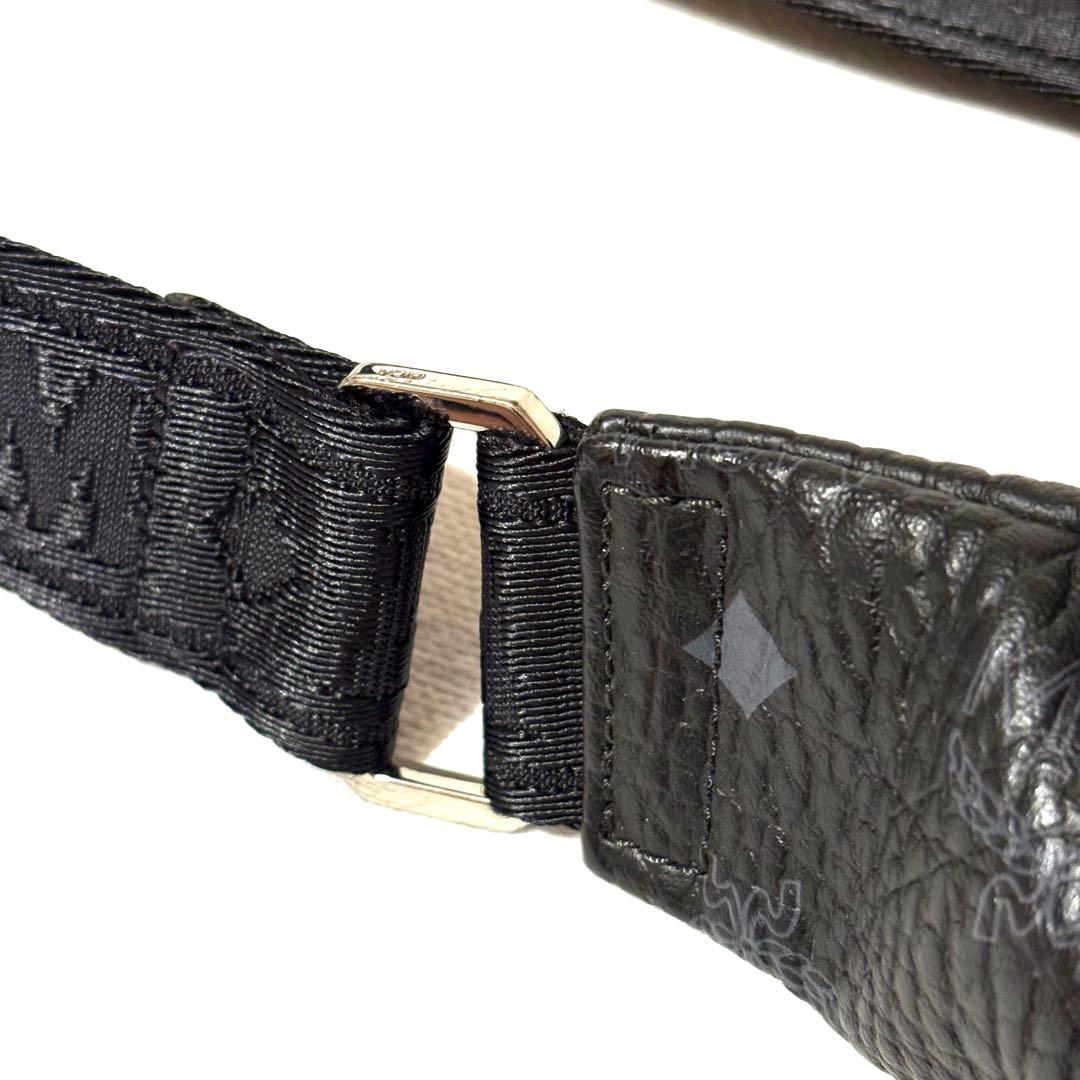【美品】MCM　ボディバッグ　ウエストバッグ　レザー　本革　ロゴ　ブラック