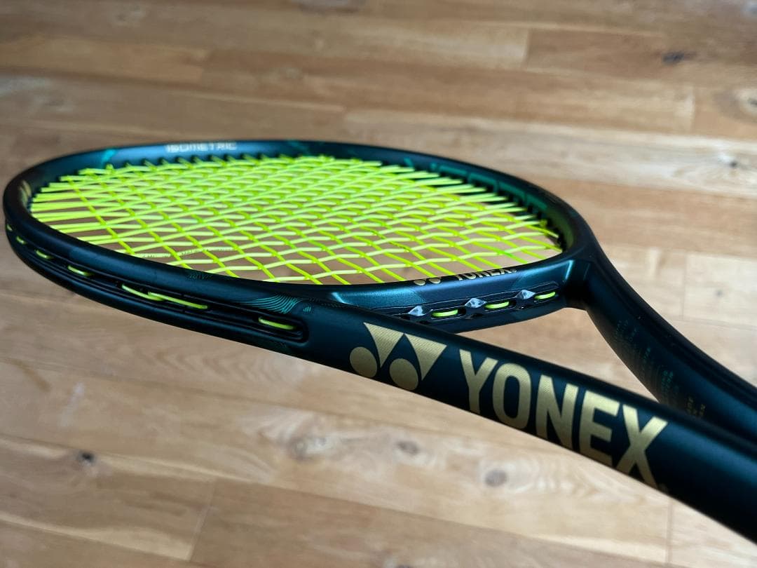 ☆美品☆YONEX VCORE PRO 97☆G2☆