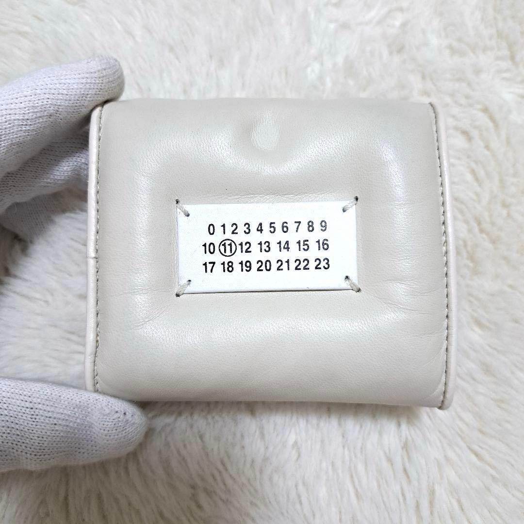 ✨極美品　希少カラー✨マルジェラ　三つ折り　グラムスラム　カレンダー　ステッチ