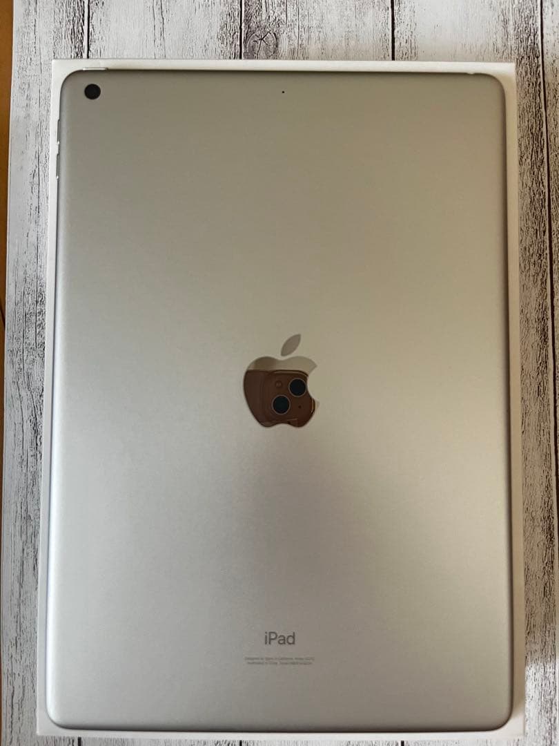 iPad第8世代(128G)、アップルペンシル、 充電器、iPadケース、箱