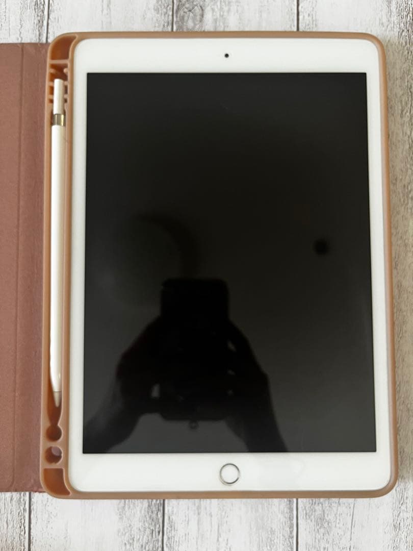 iPad第8世代(128G)、アップルペンシル、 充電器、iPadケース、箱
