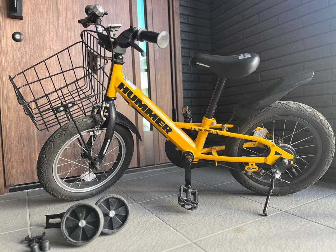 【引取り限定】HUMMER 幼児用自転車 補助輪上げ下げ可能付　16インチ
