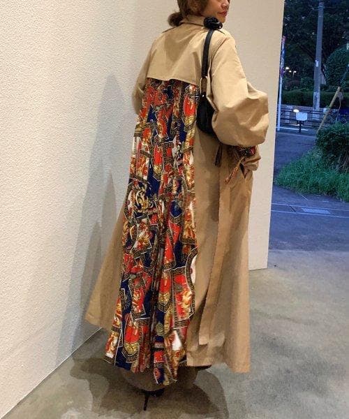 未使用タグ付き　ロング　トレンチコート　バックプリーツ　スカーフ柄