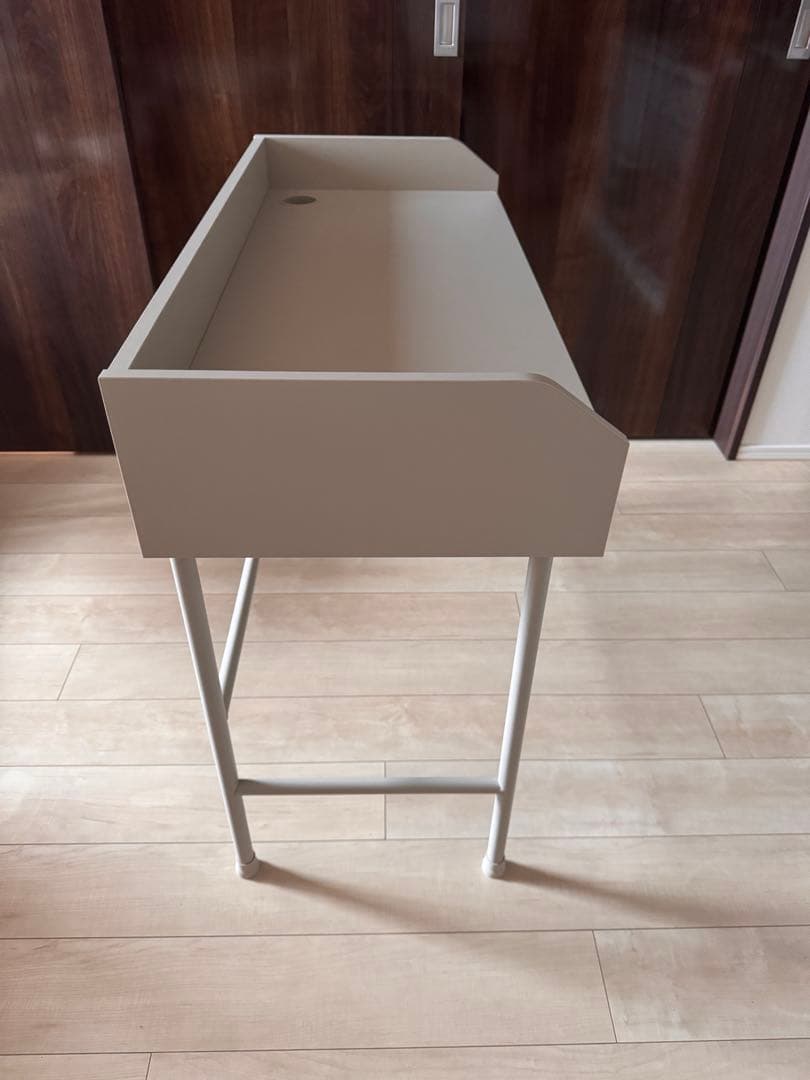 IKEA HAUGA ベージュ パソコンデスク　※引き渡し限定※