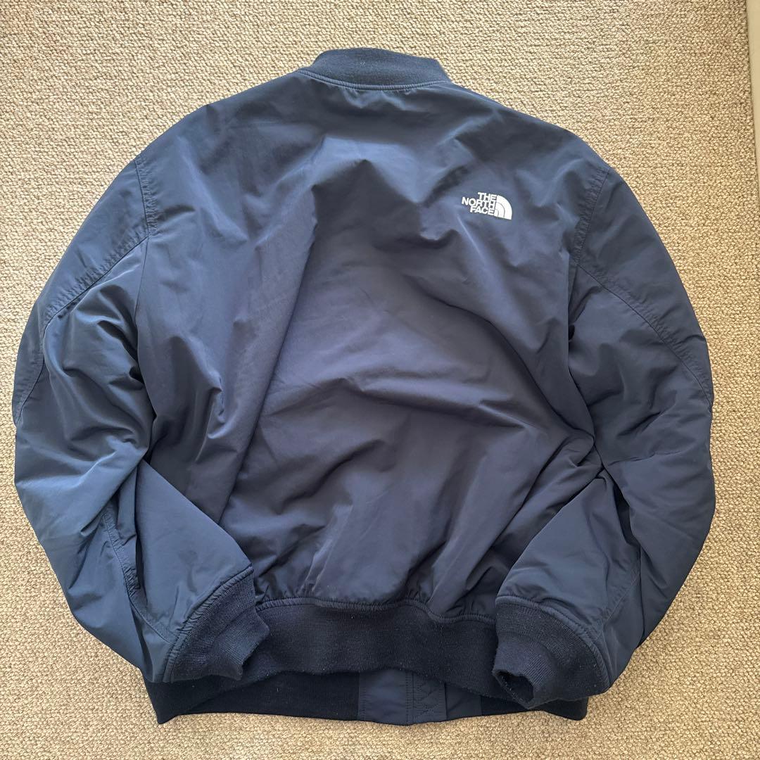 ノースフェイス　インサレーション　ボンバージャケット　ネイビー色　NY82334