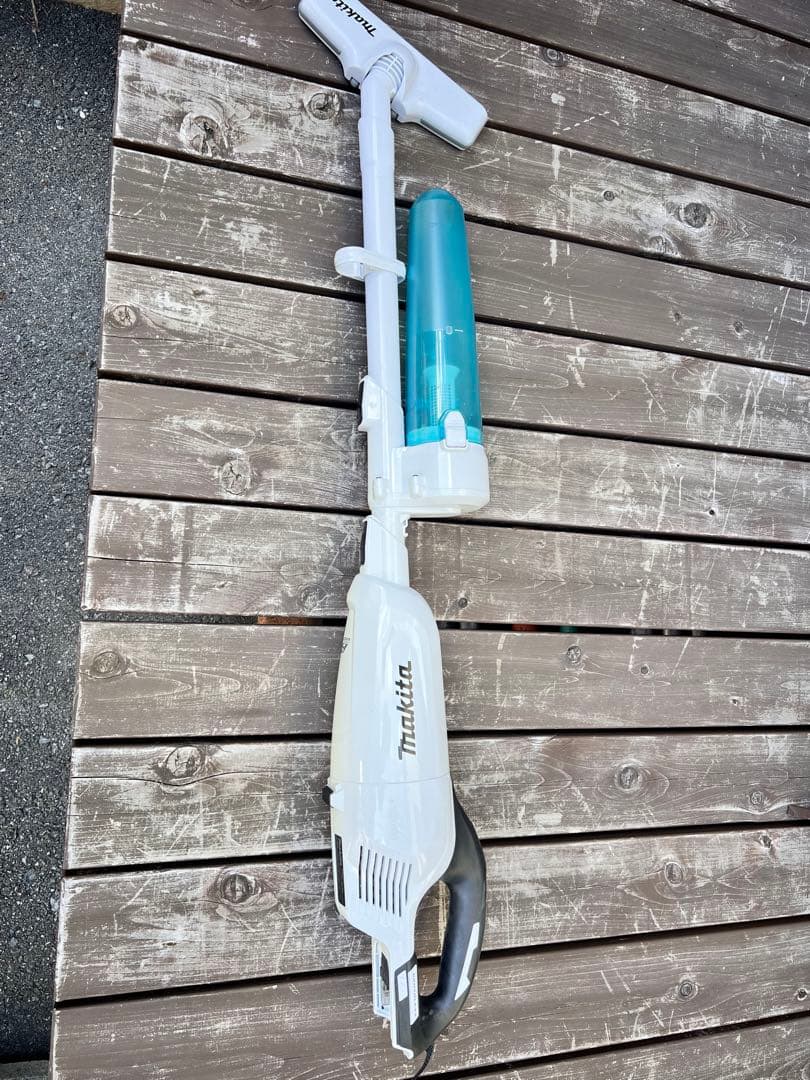 マキタ　掃除機　18v