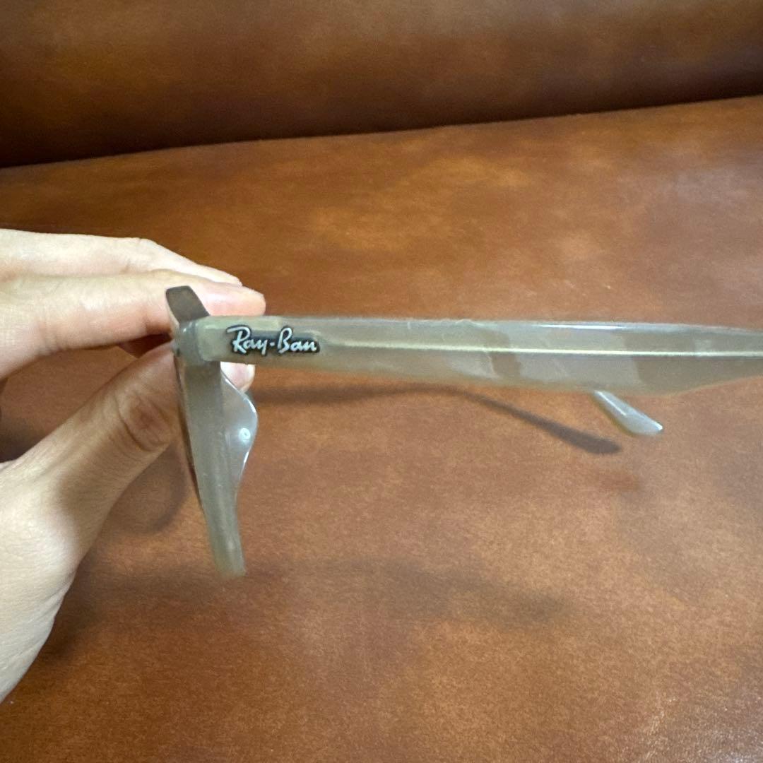 Ray-Ban RB4259F ベージュサングラス　ケース付き