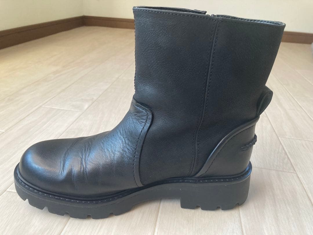 美品✨UGG POLK アグ ポークレザーショートブーツ/サイドジップ25cm