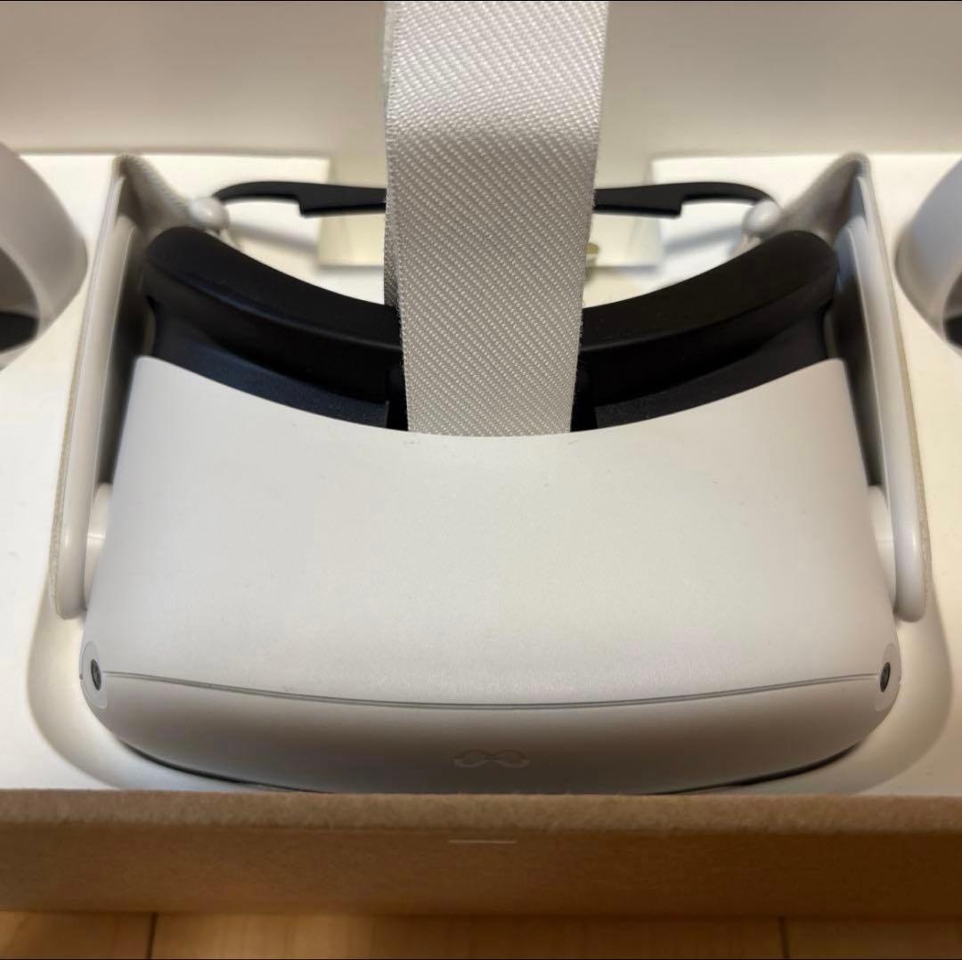  QUEST 2 128GBと純正エリートストラップ
