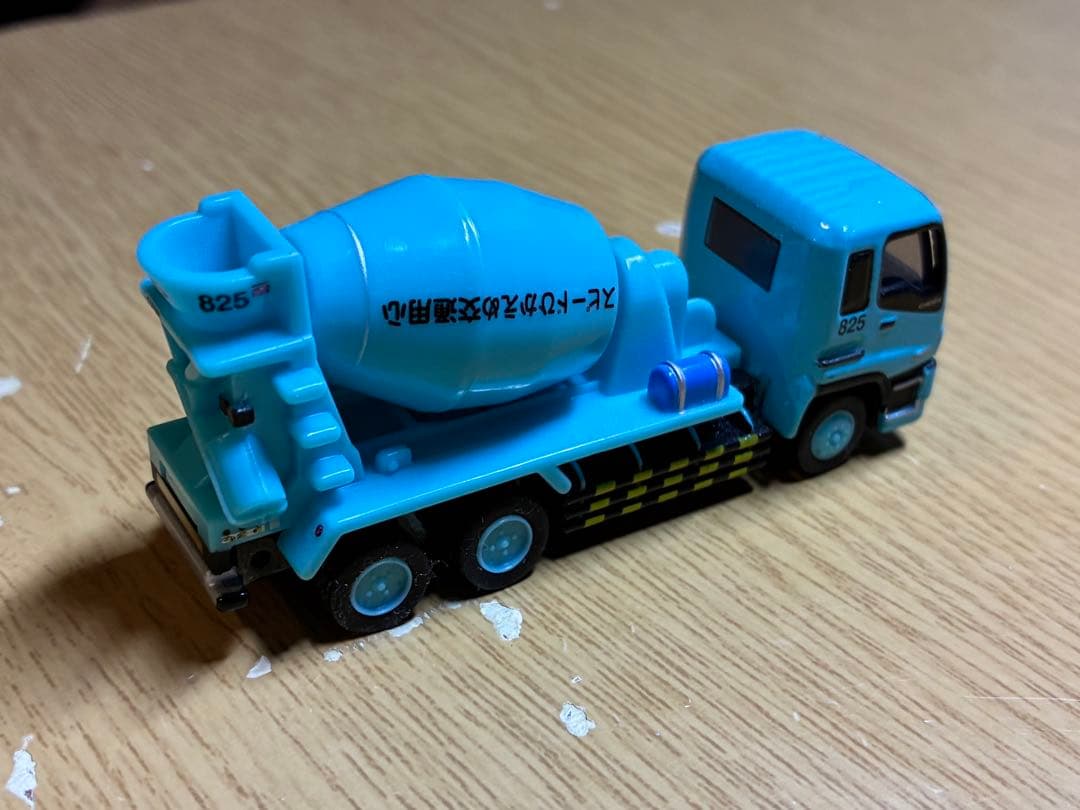 トミカリミテッド 0114 いすゞ ギガ ミキサー車（UBE） 宇部興産