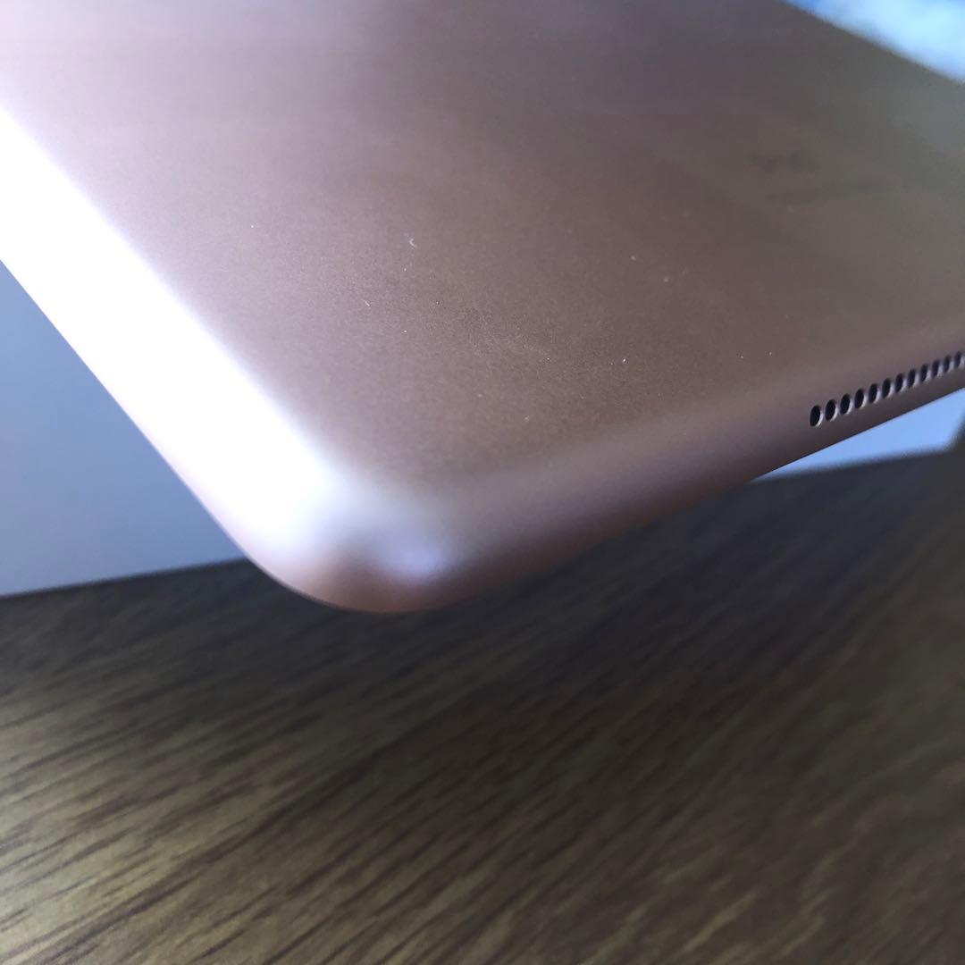 【バッテリー100%】iPad 8世代　Wi-Fi 32GB ゴールド
