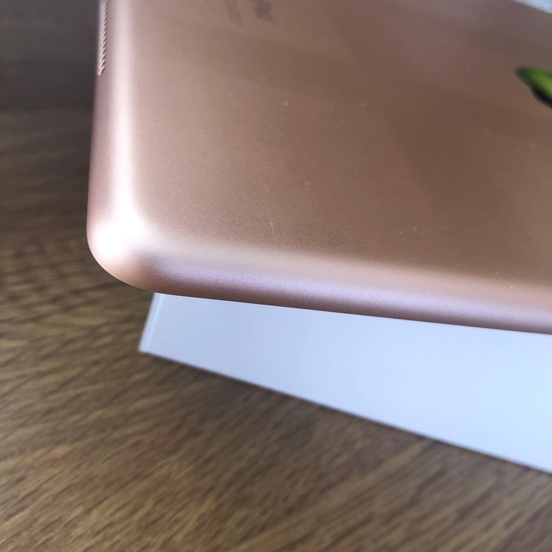 【バッテリー100%】iPad 8世代　Wi-Fi 32GB ゴールド
