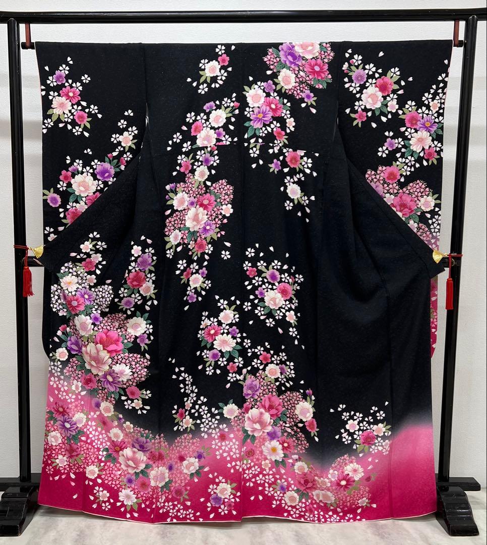 振り袖　フルセット　長襦袢　黒地　成人式　金彩加工　刺繍入り　銀通し　810