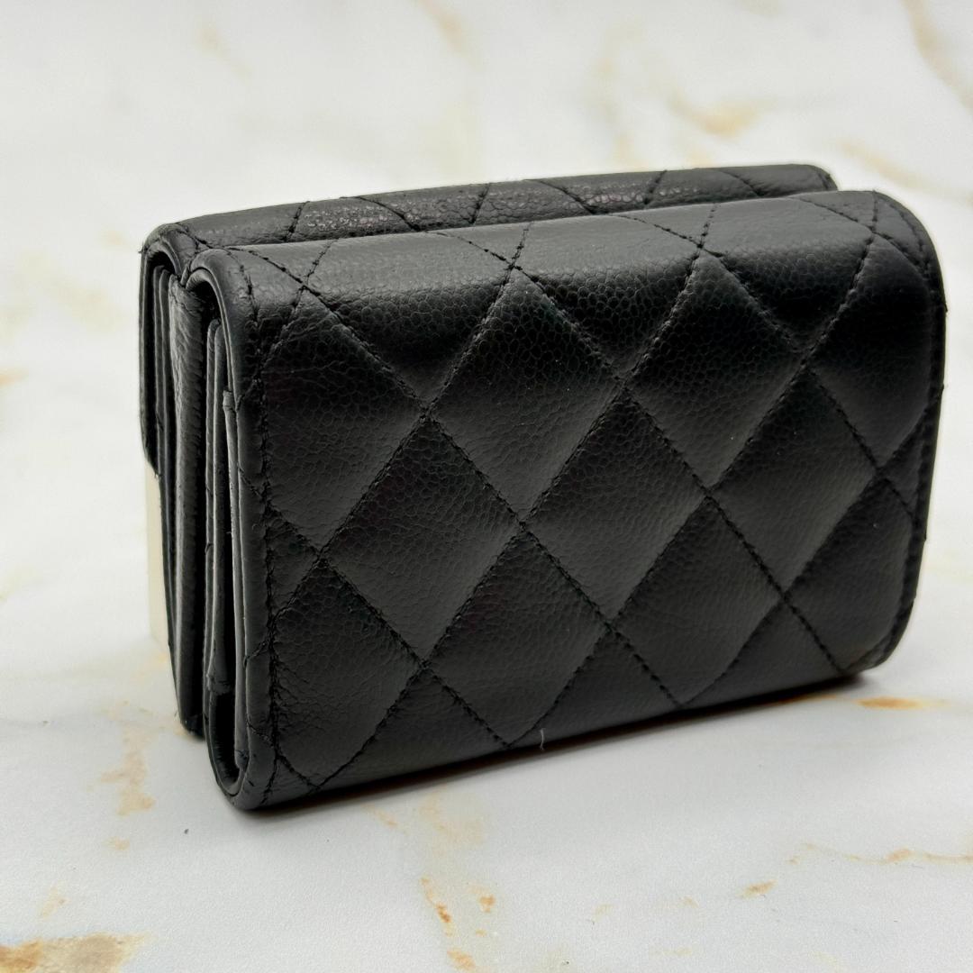 【美品】 CHANEL シャネル キャビアスキン マトラッセ 三つ折り財布