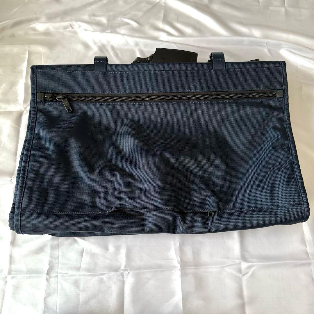 TUMI × SHIPS コラボ ガーメントバッグ ネイビー