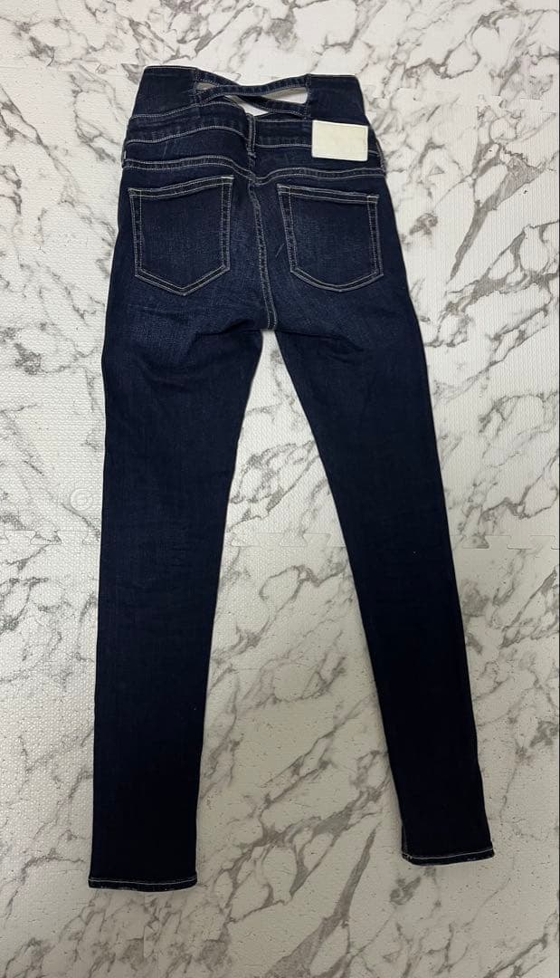GYDAダークデニム スキニーパンツ バッククロス