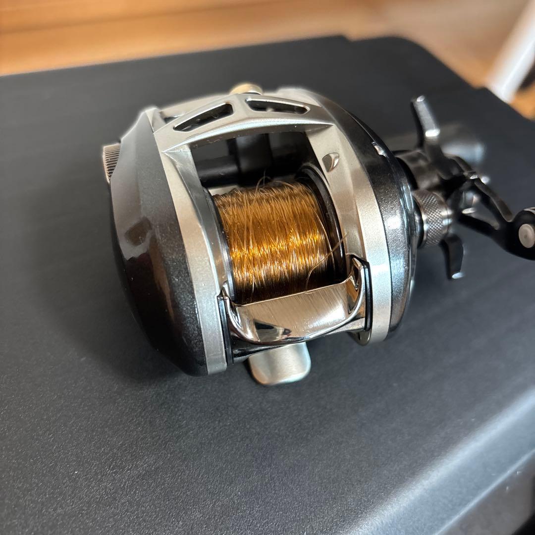 AOM　ALPHAS SV 105 ベイトリール
