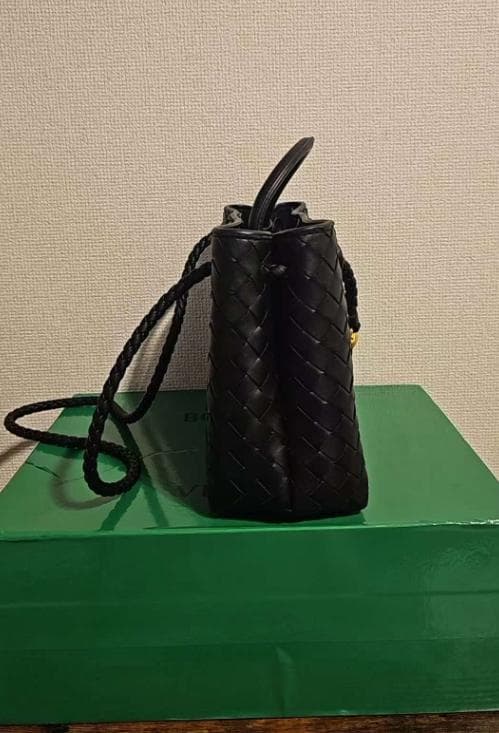 ボッテガヴェネタ イントレチャート ハンドバッグ ショルダーバッグ 黒 美品