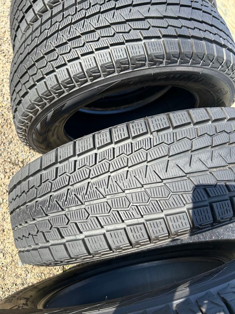 ダンシャリ様①225/65R17 スタッドレス　タイヤのみ（2本）