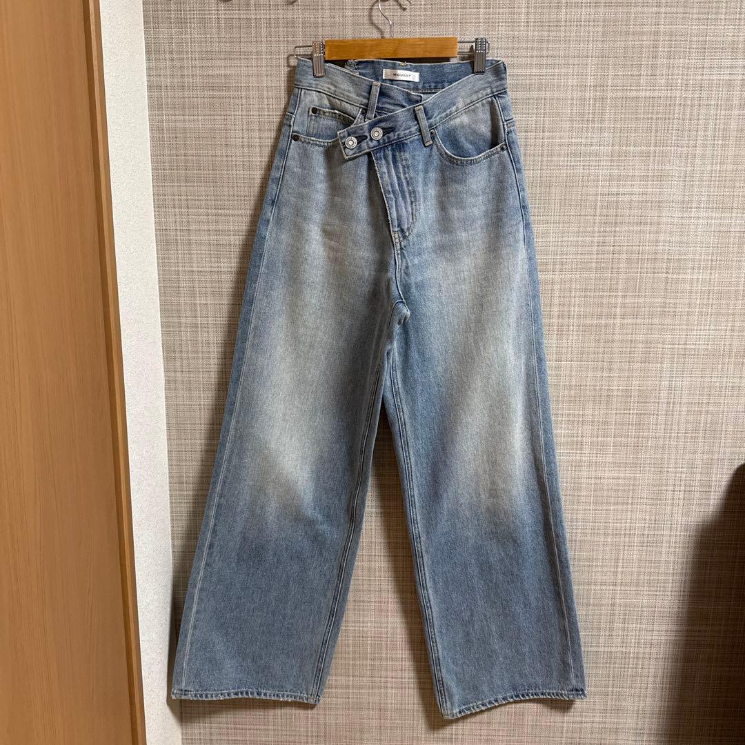 MOUSSY マウジーデニム　CROSS WAIST WIDE STRAIGHT