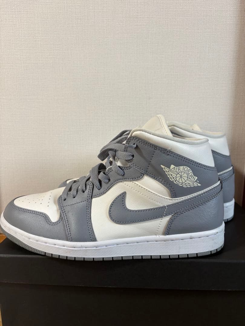 Nike Air Jordan 1 Mid ホワイト/グレー