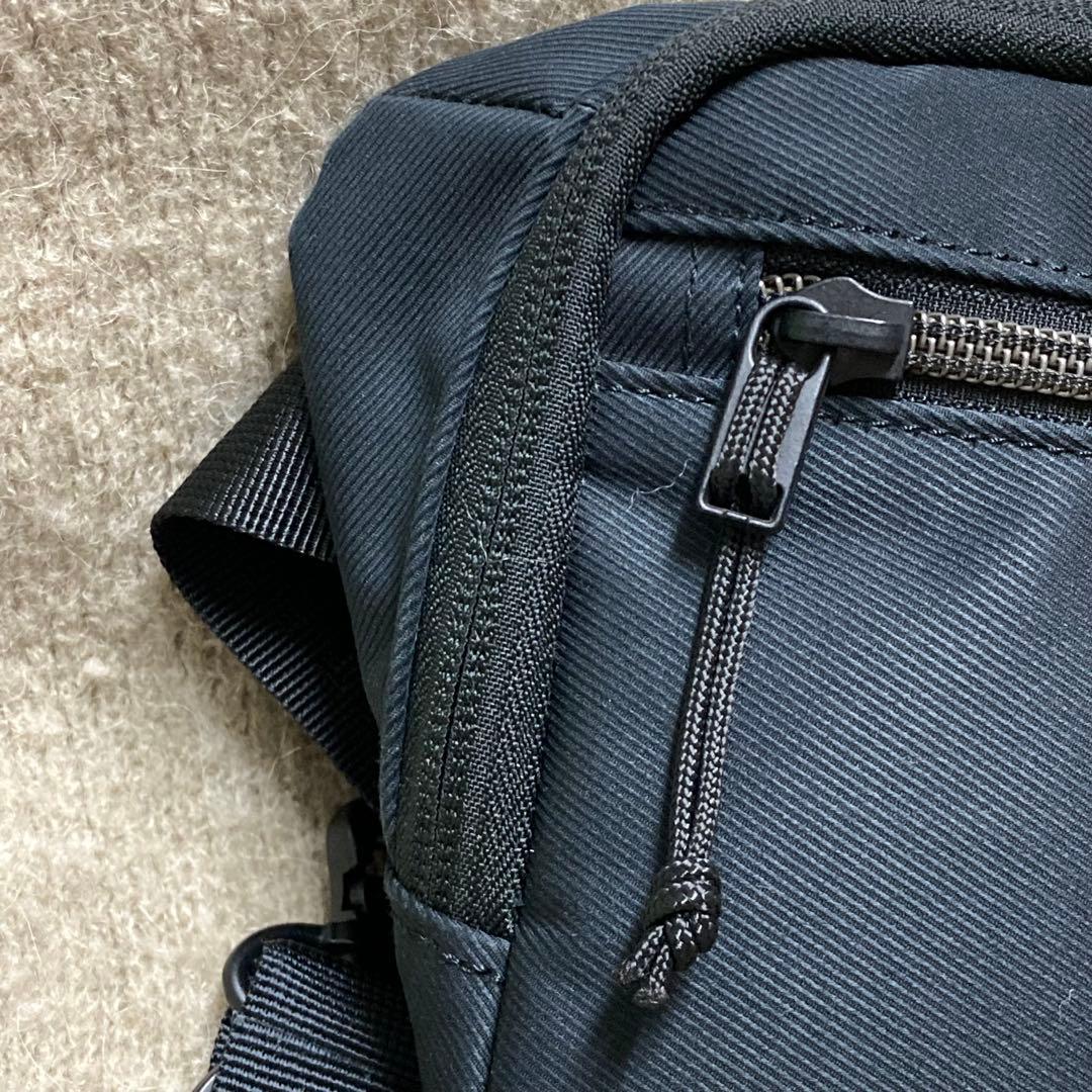 【美品】PORTER フロント ブラック ボディバッグ ショルダーバッグ