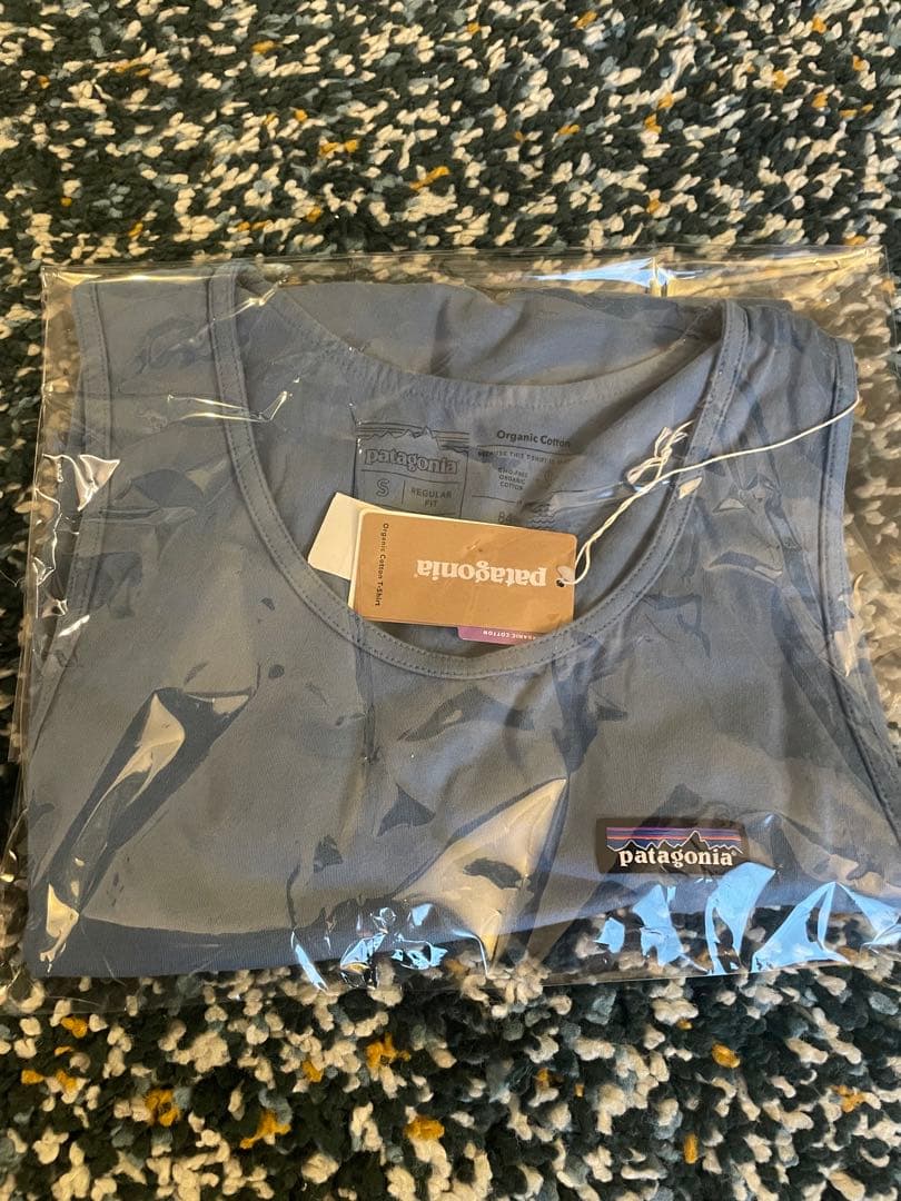 新品未使用　patagonia タンクトップ S（日本：M） 青　ブルーグレー
