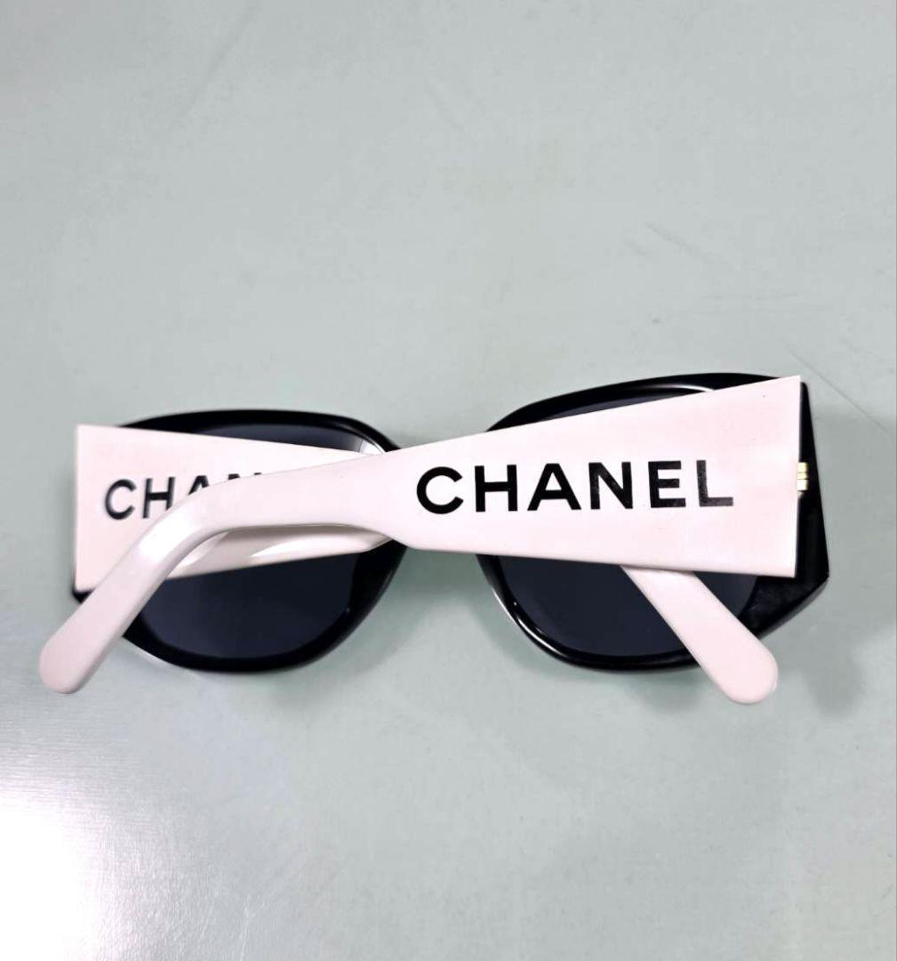 希少 CHANEL 05251 C0229 ロゴ サングラス ブラック/ホワイト