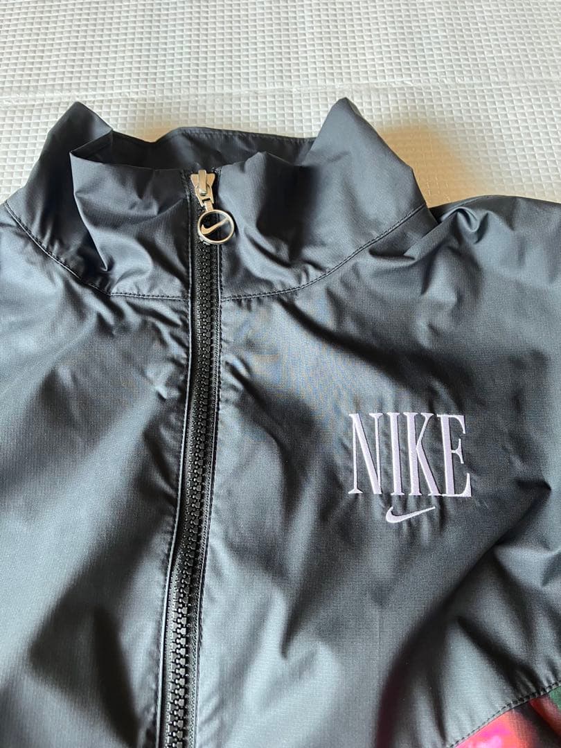 お値下　NIKE ウィメンズフロールウーブンジャケット
