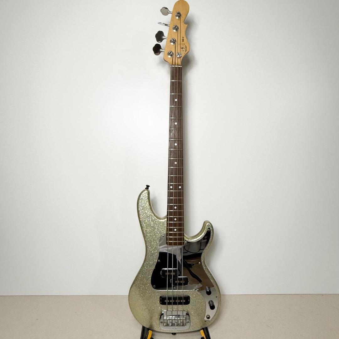 日本製 G&L SB-2 エレキベース TRIBUTE シルバーメタリック