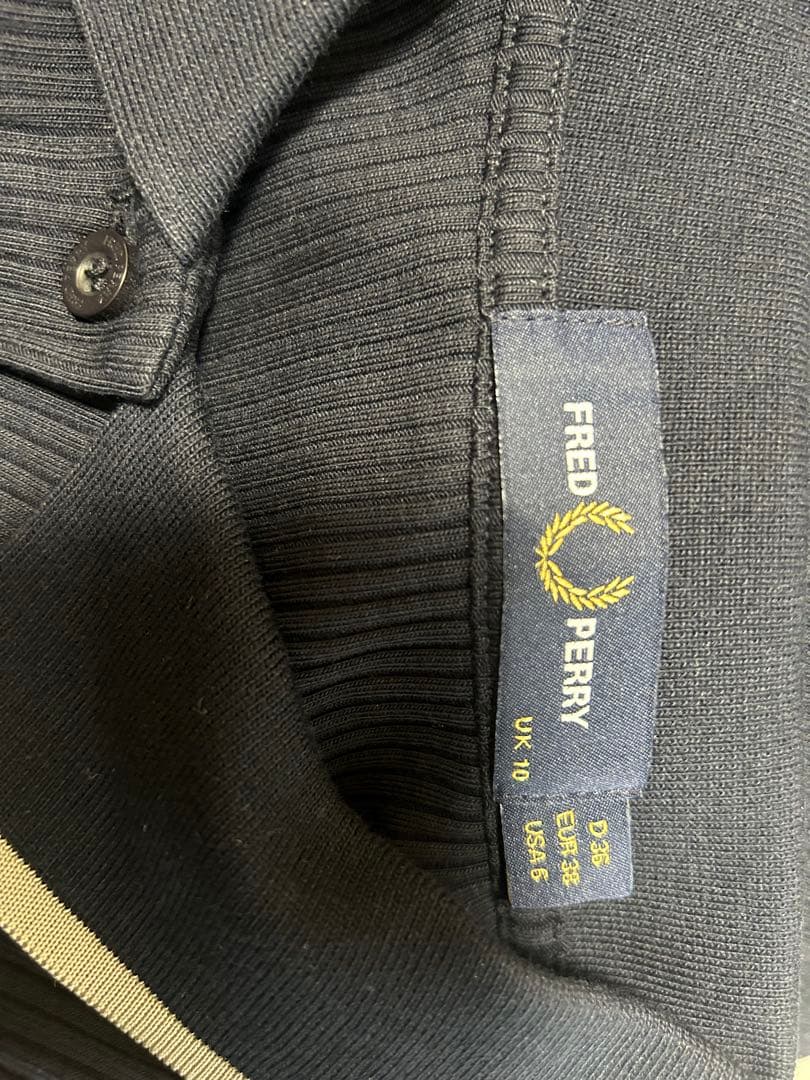 FRED PERRY ポロシャツ　未使用　2月25日に掲載終了