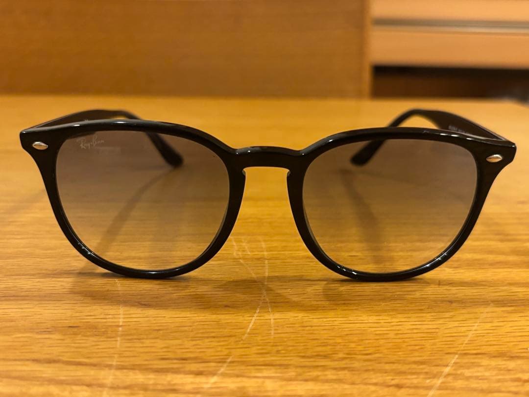 Ray-Ban ブラック サングラス ウェリントン