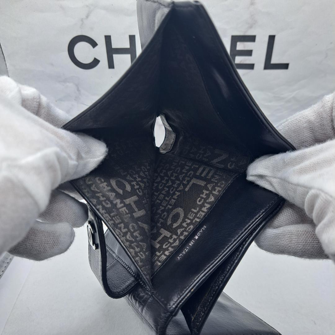 CHANEL　アイコンライン　ブラック　三つ折り財布　財布
