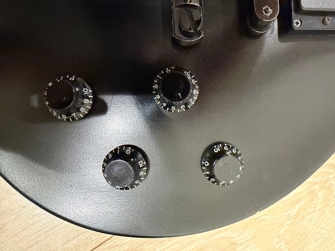 【セール】Gibson LesPaul Gothic II セミハードケース付き