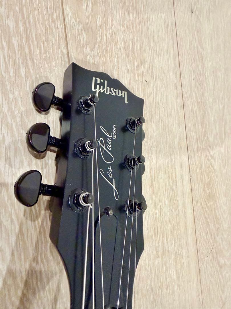 【セール】Gibson LesPaul Gothic II セミハードケース付き